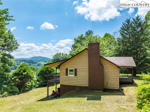 1041 Apple Orch, Boone, NC 28607 photo 3