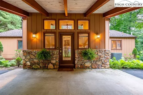 971 Ridge Rd, Roaring Gap, NC 28668 photo 3