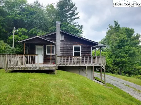 570 Middle Fork Rd, Blowing Rock, NC 28605