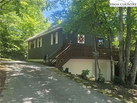 165 Goldfinch Rd, Newland, NC 28657