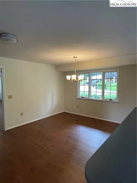 765 Hillcrest Cir, Boone, NC 28607 photo 12