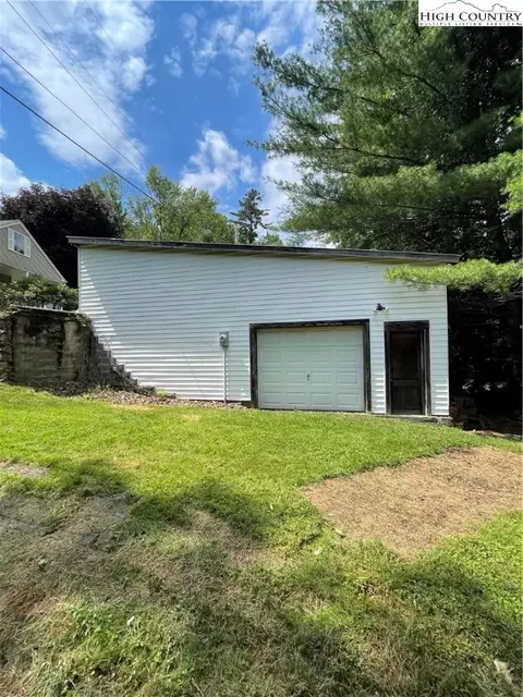 765 Hillcrest Cir, Boone, NC 28607 photo 6