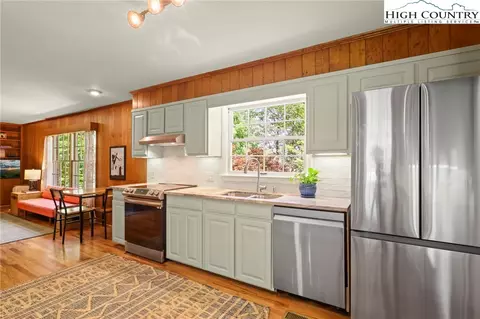 150 Blue Ridge Ave, Boone, NC 28607 photo 15