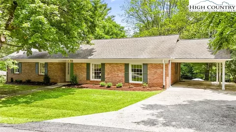150 Blue Ridge Ave, Boone, NC 28607