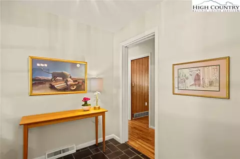150 Blue Ridge Ave, Boone, NC 28607 photo 4