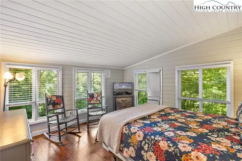 132 Sassafras, Deep Gap, NC 28618 photo 16