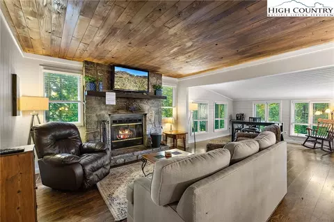 132 Sassafras, Deep Gap, NC 28618 photo 6