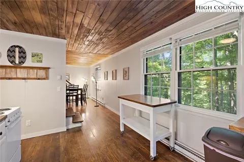 132 Sassafras, Deep Gap, NC 28618 photo 5