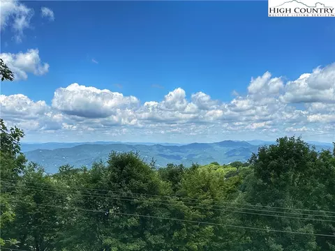 220 Northridge Rd #G26, Beech Mountain, NC 28604