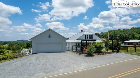 895 Collins Rd, Sparta, NC 28675