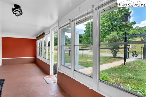 895 Collins Rd, Sparta, NC 28675 photo 4