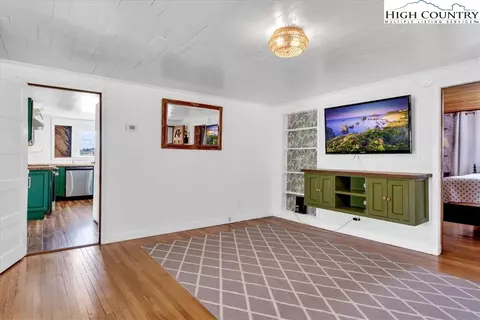 895 Collins Rd, Sparta, NC 28675 photo 8