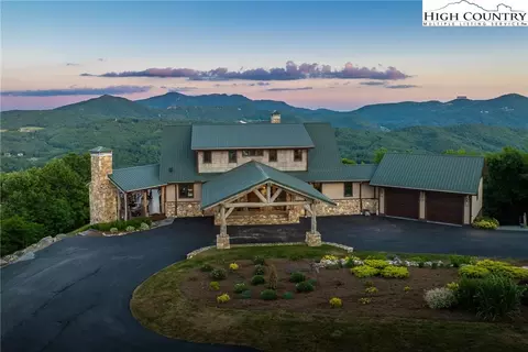 421 Chappell Farm Rd, Banner Elk, NC 28604
