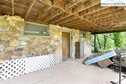 411 Will Perry Rd, Vilas, NC 28692 photo 6