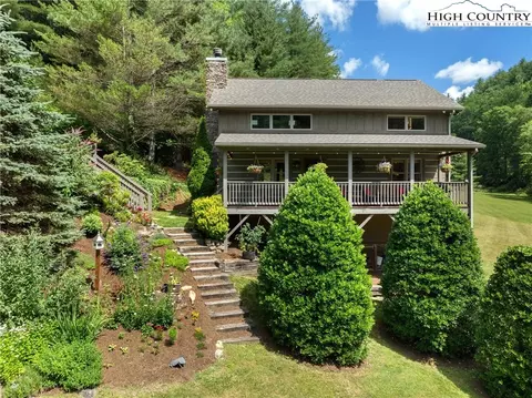182 Turkeyfoot Ln, Vilas, NC 28692