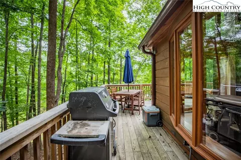 563 Laurel Cir W, Deep Gap, NC 28618 photo 34