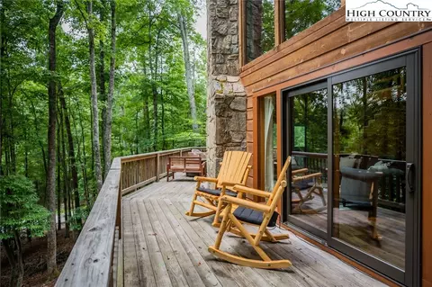 563 Laurel Cir W, Deep Gap, NC 28618 photo 35