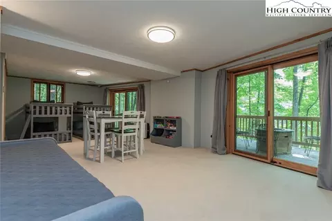563 Laurel Cir W, Deep Gap, NC 28618 photo 27