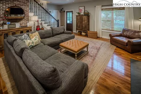 884 Queen, Boone, NC 28607 photo 5