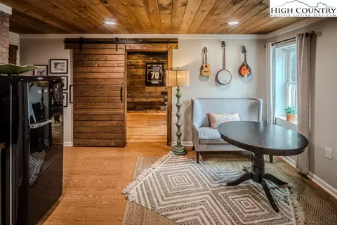 884 Queen, Boone, NC 28607 photo 30