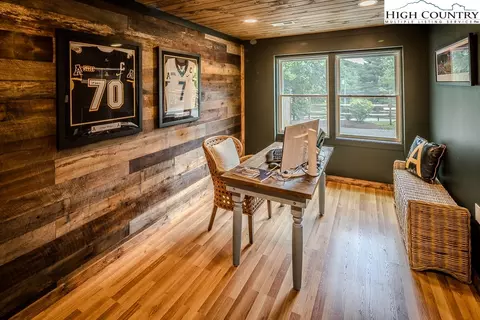 884 Queen, Boone, NC 28607 photo 33