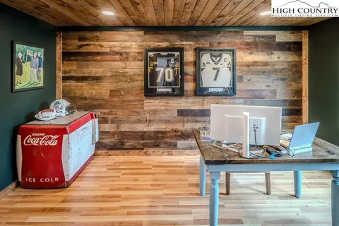 884 Queen, Boone, NC 28607 photo 32