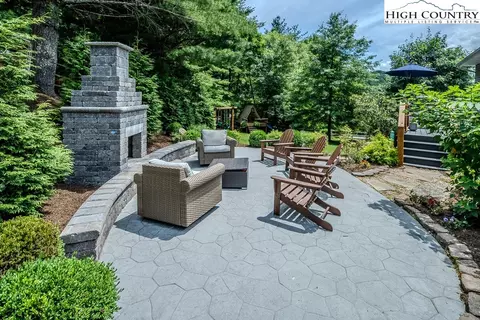 884 Queen, Boone, NC 28607 photo 42