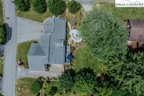 884 Queen, Boone, NC 28607 photo 45