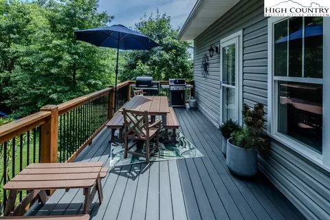 884 Queen, Boone, NC 28607 photo 37