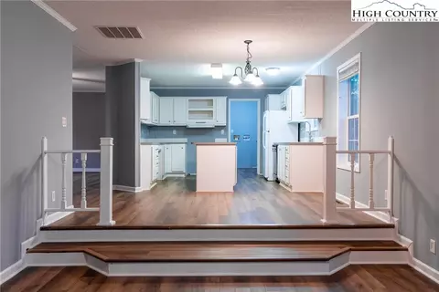 223 Randolph Dr, Boone, NC 28607 photo 6