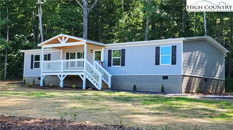 206 Smith Dixon Rd, Crumpler, NC 28617