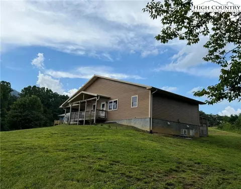 178 Church Farm Rd, Newland, NC 28657