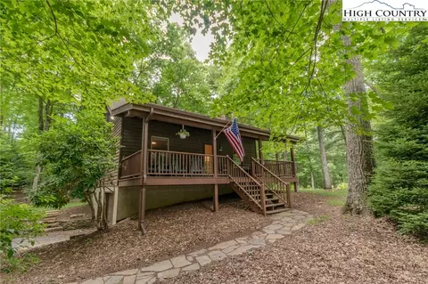 490 Wake Robin Ln, Boone, NC 28607 photo 3