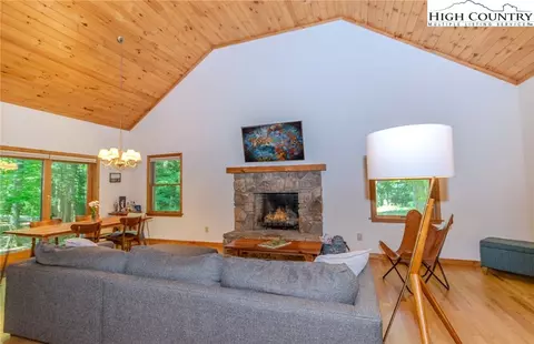 490 Wake Robin Ln, Boone, NC 28607 photo 15