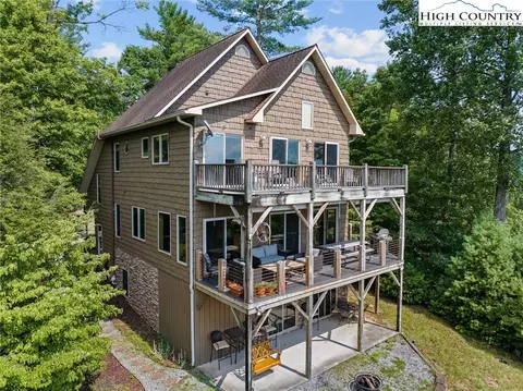 411 W Ridge Rd, Ferguson, NC 28624