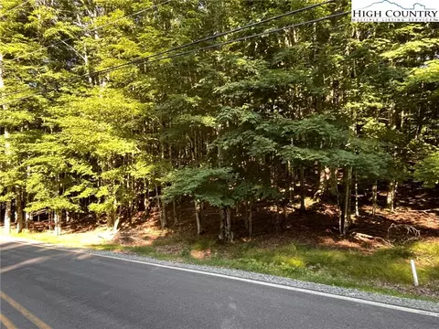 119 Hemlock Cir, Beech Mountain, NC 28604