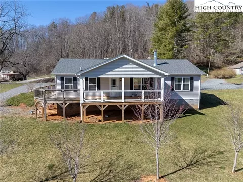 233 Woodstown Rd, Fleetwood, NC 28626