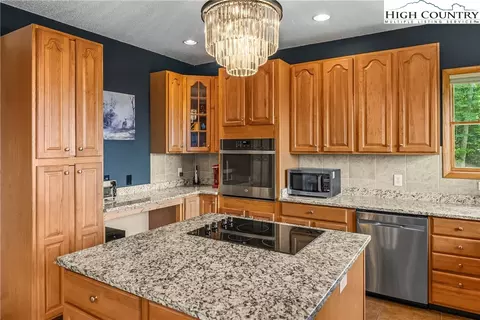 1056 Old Glade Rd, Deep Gap, NC 28618 photo 11