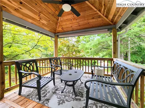 153 Rocky Meadows Rd, Newland, NC 28657