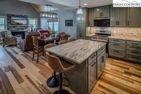 609 Beech Mountain Pkwy, Beech Mountain, NC 28604 photo 5