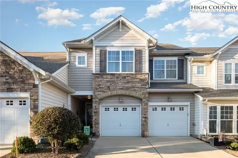205 Park View Dr #205, Belmont, NC 28012