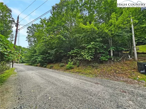 192 Rhododendron Dr, Beech Mountain, NC 28604 photo 7