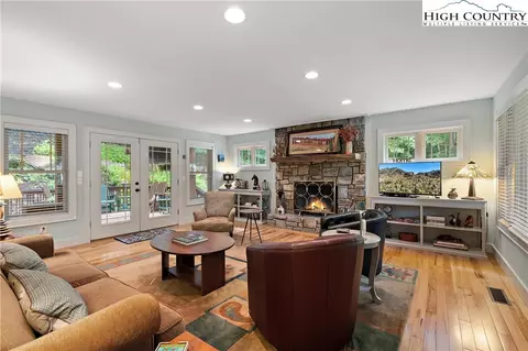 522 Schaffer Rd, Boone, NC 28607 photo 3