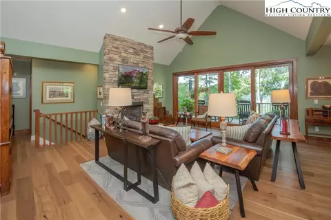 382 Eagle Dr, Boone, NC 28607 photo 4