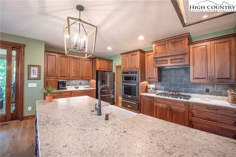 382 Eagle Dr, Boone, NC 28607 photo 12