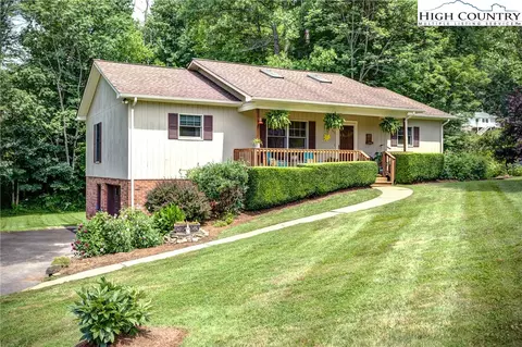 373 Fieldstream Dr, Boone, NC 28607 photo 2