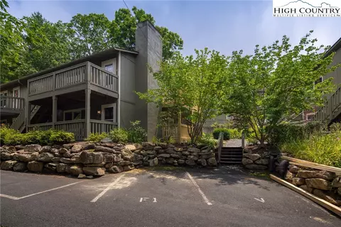 150 Village Green Dr #F-1, Blowing Rock, NC 28605