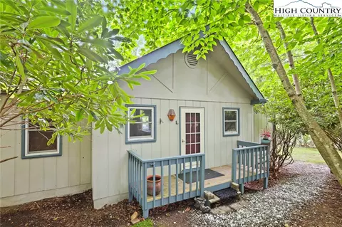 327 Pinnacle Ridge Rd, Beech Mountain, NC 28604