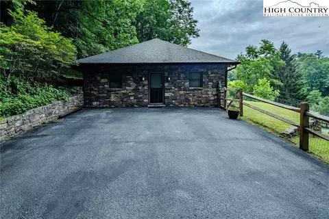 166 Coventry Ln, Boone, NC 28607 photo 6