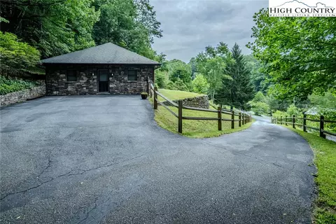 166 Coventry Ln, Boone, NC 28607 photo 8